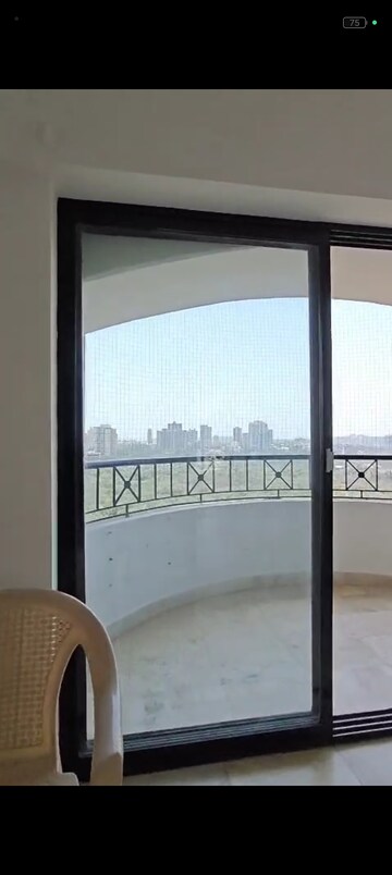 Room in 2 BHK Apartment at Brookhill Tower, Andheri West – for Rent