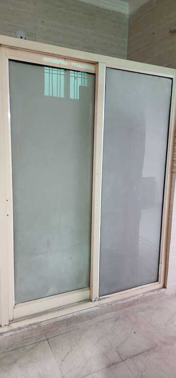 Bathroom in 2 BHK Builder Floor at Sector 28 – for Rent