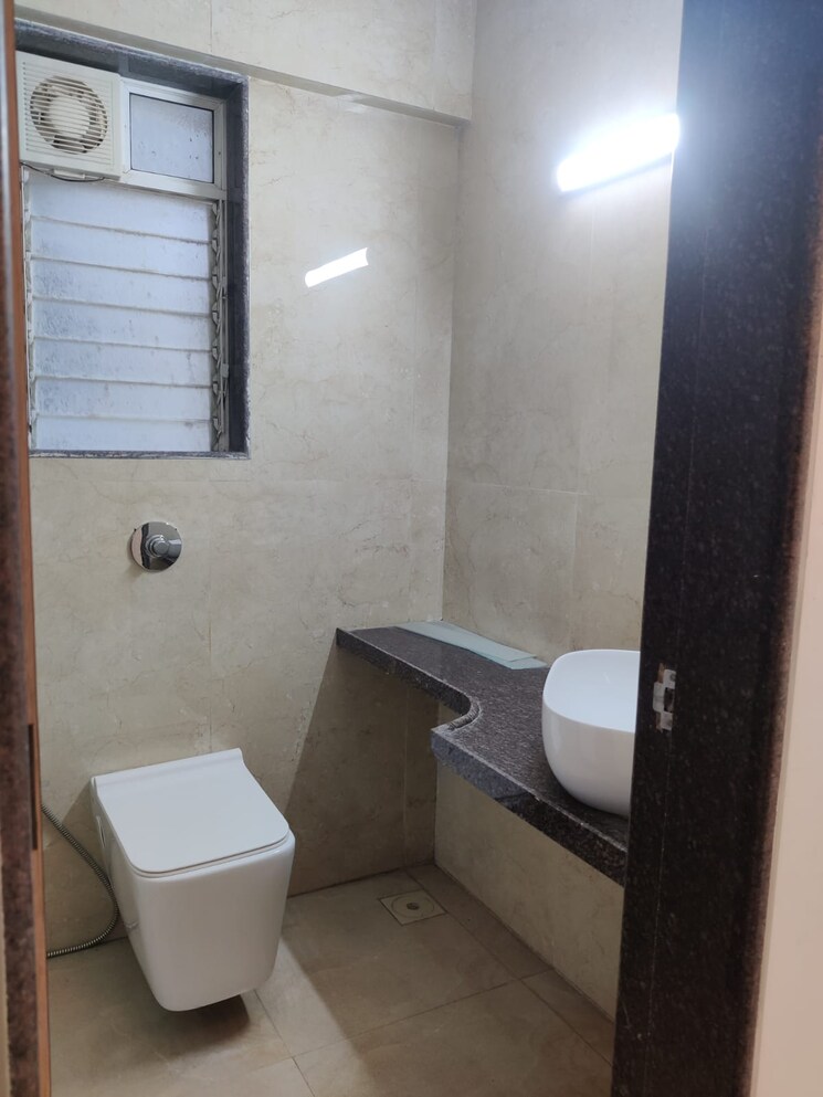 Attached Bathroom, avant-hillway 2 Bedroom 870 Sq.Ft. Apartment In Goregaon East Mumbai 8503226