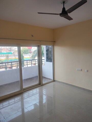 Room in 3 BHK Apartment at LDA Parijaat Apartments, Faizabad Road – for Rent