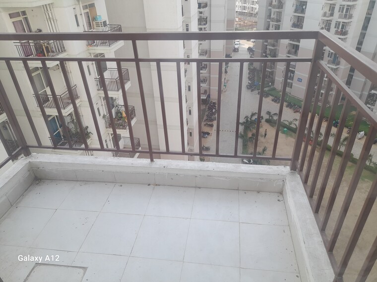 Balcony, suncity-avenue-76 2 Bedroom 735 Sq.Ft. Apartment In Sector 76 Gurgaon 8503239