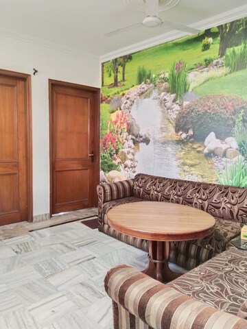 Living Room in 3 BHK Independent House at Ansal Plaza Sector-23, Sector 23 – for Rent