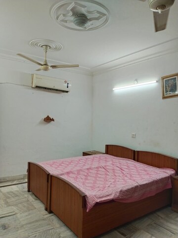 Room in 3 BHK Independent House at Ansal Plaza Sector-23, Sector 23 – for Rent
