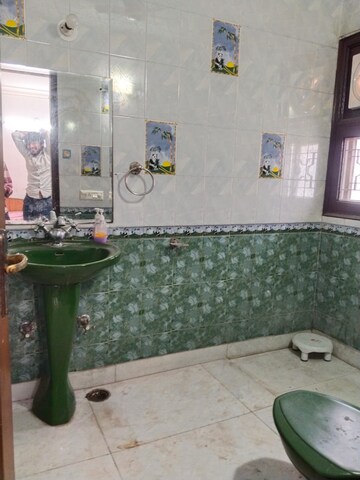 Attached Bathroom in 3 BHK Independent House at Ansal Plaza Sector-23, Sector 23 – for Rent