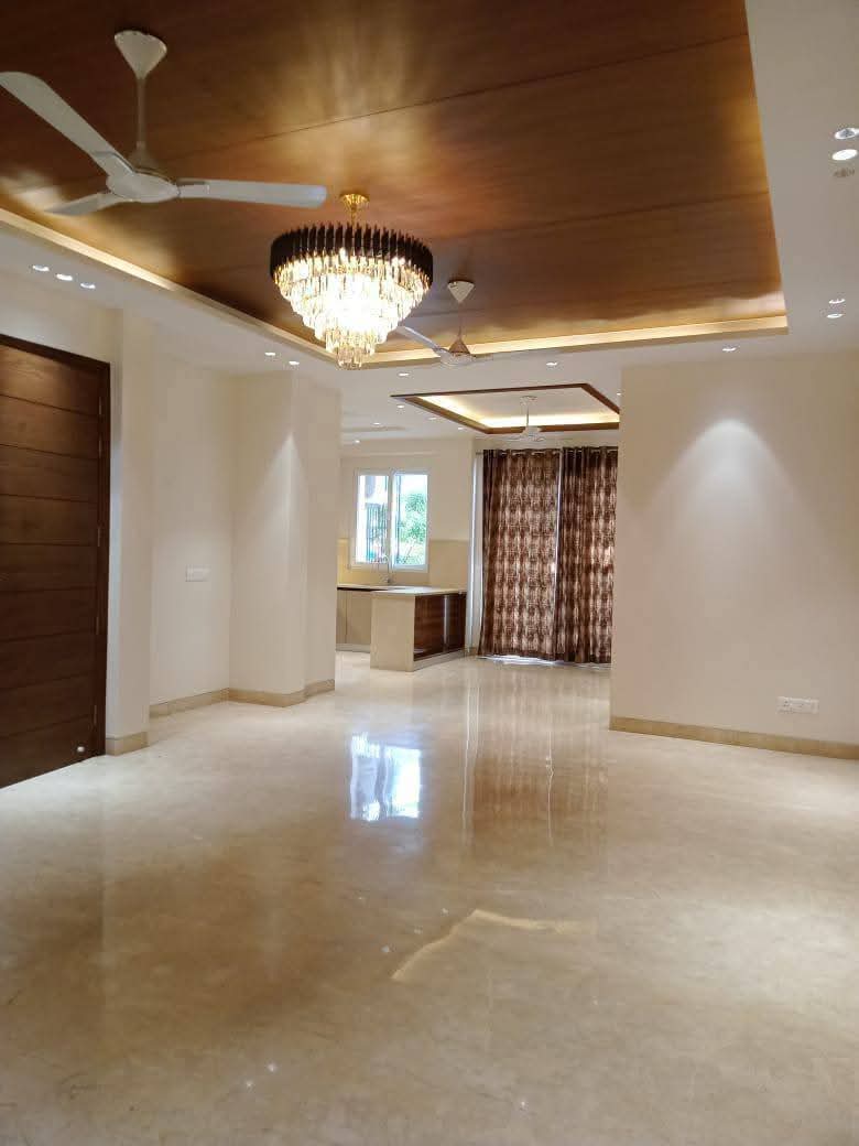3.5 BHK + Pooja Room,Servant Room,Extra Room 3800 Sq.Ft. Builder Floor in DLF Privana