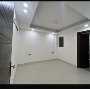 Room in 3.5 BHK Builder Floor at Ansal API Versalia, Sector 67a – for Sale