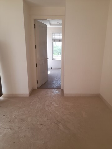 Room in 1 BHK Apartment at Plus Senate Court, Sector 62 – for Sale
