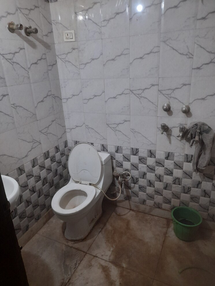 Bathroom, plus-senate-court 1 Bedroom 640 Sq.Ft. Apartment In Sector 62 Gurgaon 8503282