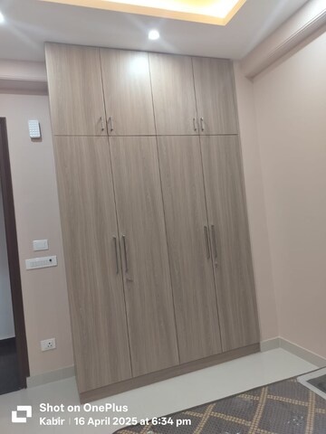 Room in 1 RK Apartment at Tapasya One, Sector 53 – for Rent