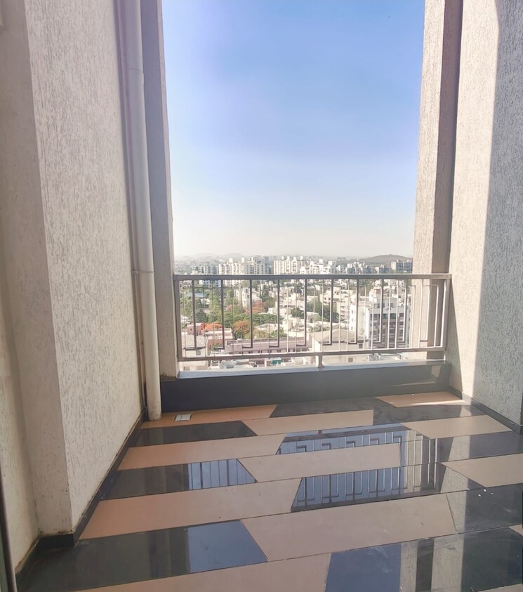 Balcony, kundan-la-ventana 4 Bedroom 1900 Sq.Ft. Apartment In Kondhwa Pune 8503295