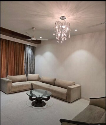 Living Room in 3 BHK Builder Floor at Sector 21 – for Rent