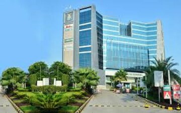  Office Space – Exterior View View at Spaze Platinum Tower, Sector 47 - for Rent