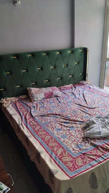 Room in 2 BHK Apartment at Signature Global Synera, Sector 81 – for Rent