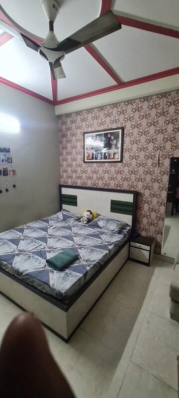 Room in 3 BHK Apartment at Signature The Millennia 2, Sector 37d – for Rent
