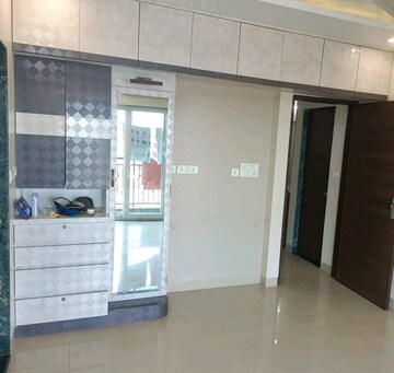 Room in 2 BHK Apartment at Yarrow Yucca Vinca, Chandivali – for Sale