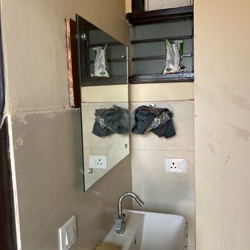 Attached Bathroom in 3.5 BHK Builder Floor at Sector 52 – for Rent