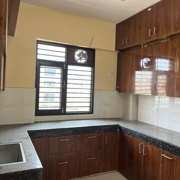 Kitchen in 3.5 BHK Builder Floor at Sector 52 – for Rent