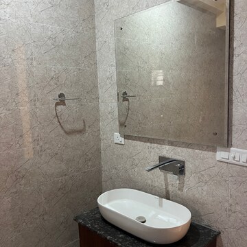 Attached Bathroom in 3.5 BHK Builder Floor at Sector 52 – for Rent