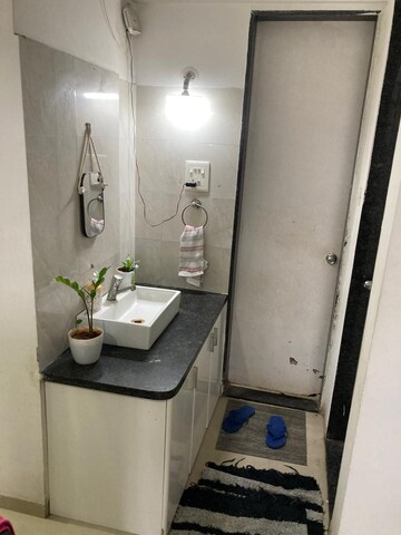 Room in 2 BHK Apartment at Aishwaryam Comfort Gold, Akurdi – for Rent