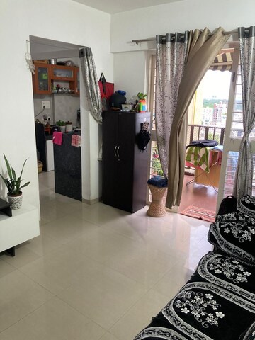 Room in 2 BHK Apartment at Aishwaryam Comfort Gold, Akurdi – for Rent
