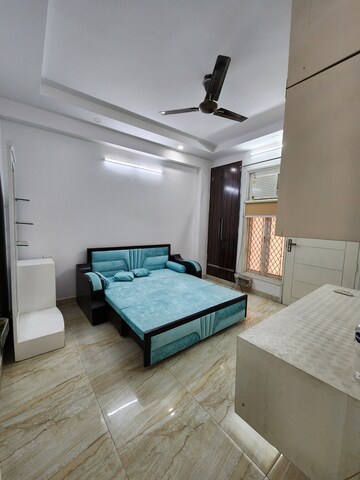Room in 2 BHK Apartment at Chattarpur – for Rent