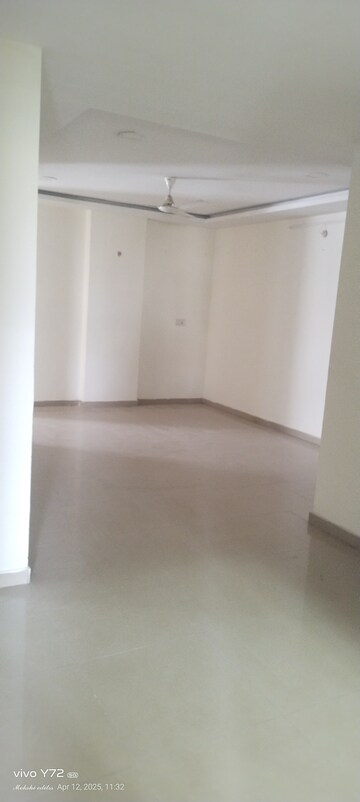 Room in 3 BHK Apartment at Pavani Laxmi Nivas, Madhapur – for Rent