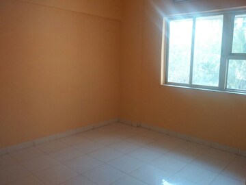 Room in 2 BHK Apartment at Premier Kailash Tower, Powai – for Rent