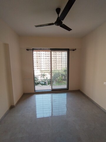 Room in 1 BHK Apartment at Mahavir Kalpavruksha, Ghodbunder Road – for Rent