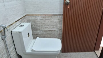 Attached Bathroom in 1 BHK Apartment at AS Tower, Sector 45 – for Rent