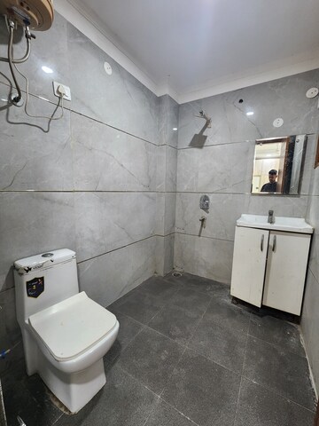 Attached Bathroom in 3 BHK Builder Floor at Chattarpur – for Rent