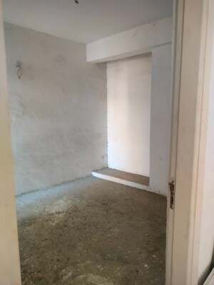 Room in 2 BHK Apartment at Adore Happy Homes Grand, Sector 85 – for Sale