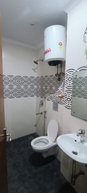Attached Bathroom in 2 BHK Builder Floor at Sector 27 – for Rent