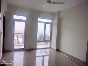 Room in 2 BHK Apartment at Shree Vardhman Green Court, Sector 90 – for Rent