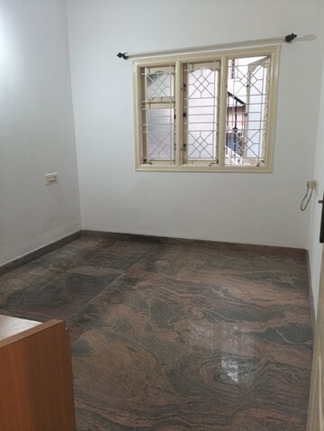 Room in 1 BHK Builder Floor at Koramangala – for Rent