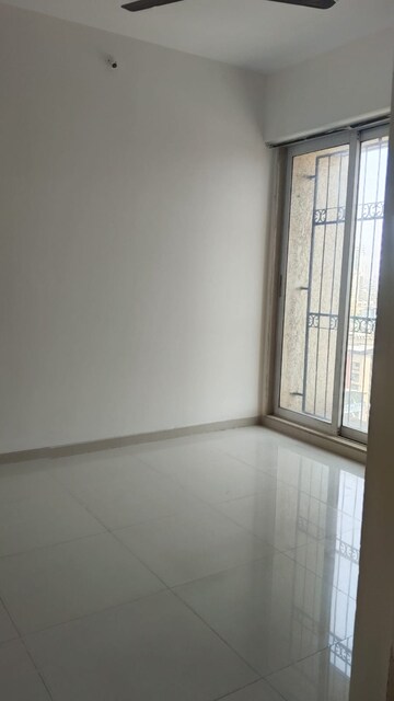 Room in 2 BHK Apartment at Vijay Residency Phase III, Kavesar – for Rent