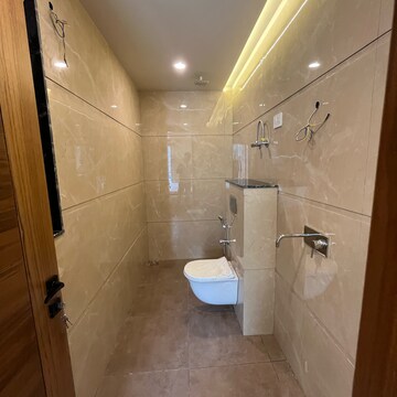 Attached Bathroom in 3 BHK Builder Floor at Dera Mandi – for Sale