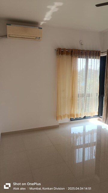Room in 2 BHK Apartment at Kanakia Rainforest, Andheri East – for Rent