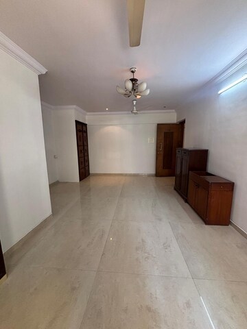 Room in 2 BHK Apartment at K Raheja Vihar, Powai – for Rent