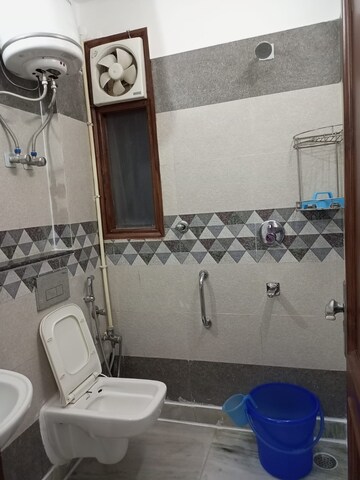 Attached Bathroom in 1 BHK Builder Floor at Saket – for Rent