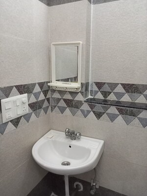 Attached Bathroom in 1 BHK Builder Floor at Saket – for Rent