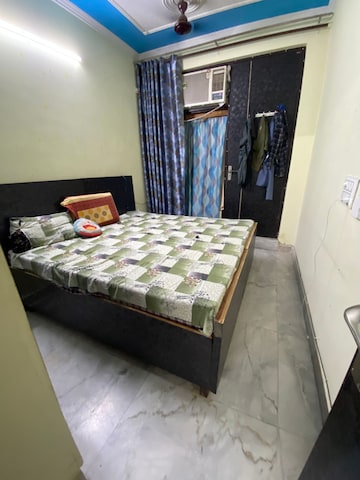 Room in 2 BHK Apartment at AS Tower, Sector 45 – for Rent