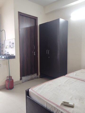 Room in 1 RK Builder Floor at Saket – for Rent