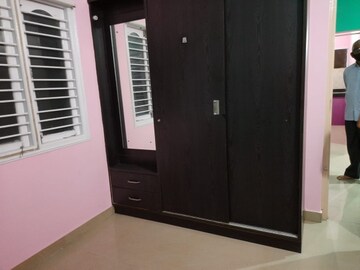 Room in 2 BHK Builder Floor at Koramangala – for Rent