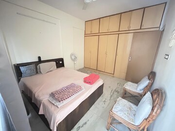 Room in 2 BHK Builder Floor at Koramangala – for Rent