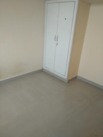 Room in 1 BHK Apartment at Begumpet – for Rent