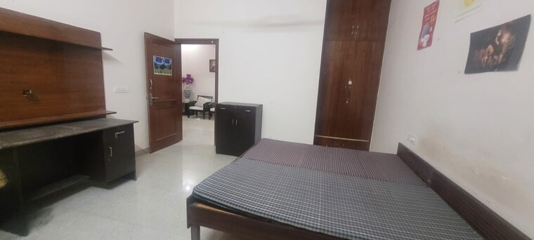 Room, greater mohali 6 Bedroom 1350 Sq.Ft. Independent House In Greater Mohali Mohali 8504073