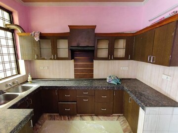 Kitchen in 2 BHK Builder Floor at Sector 40 – for Rent