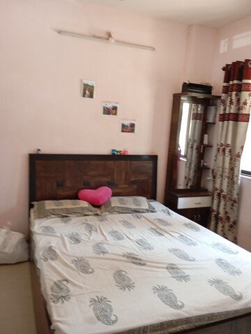 Room in 1 BHK Apartment at Vijay Garden, Ghodbunder Road – for Rent
