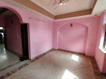 Living Room in 2 BHK Builder Floor at Sector 40 – for Rent