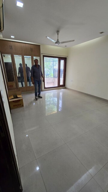 Room in 3 BHK Builder Floor at Gulmohar Park – for Rent
